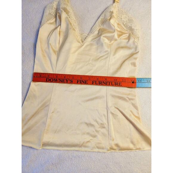 VTG 80s KOMAR Champagne Lace Trim Cami Camisole Top Size 32 Small Lingerie USA - Picture 5 of 10
